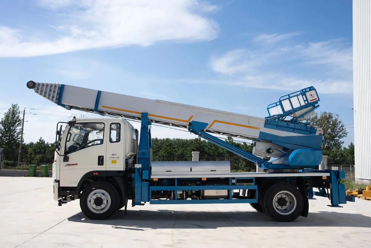 恩阳云梯上料车租赁费用