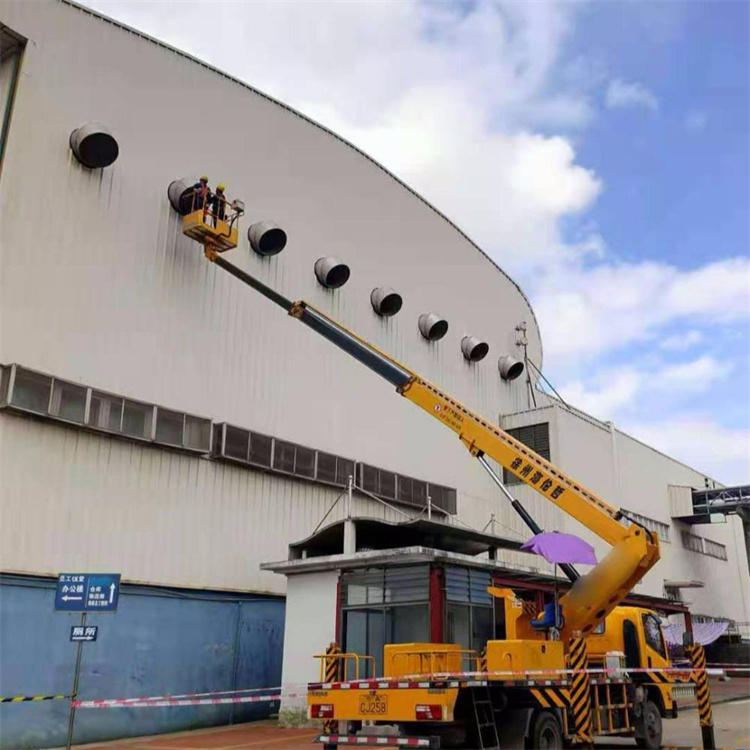 恩阳高空作业车出租服务：专业广告牌安装解决方案