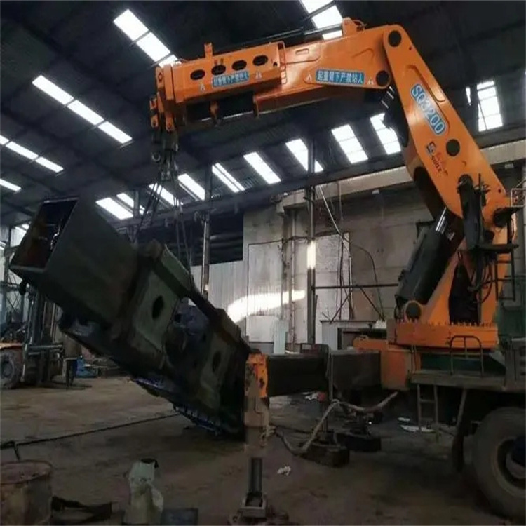 恩阳130吨折臂吊车出租吊机租赁附近电话