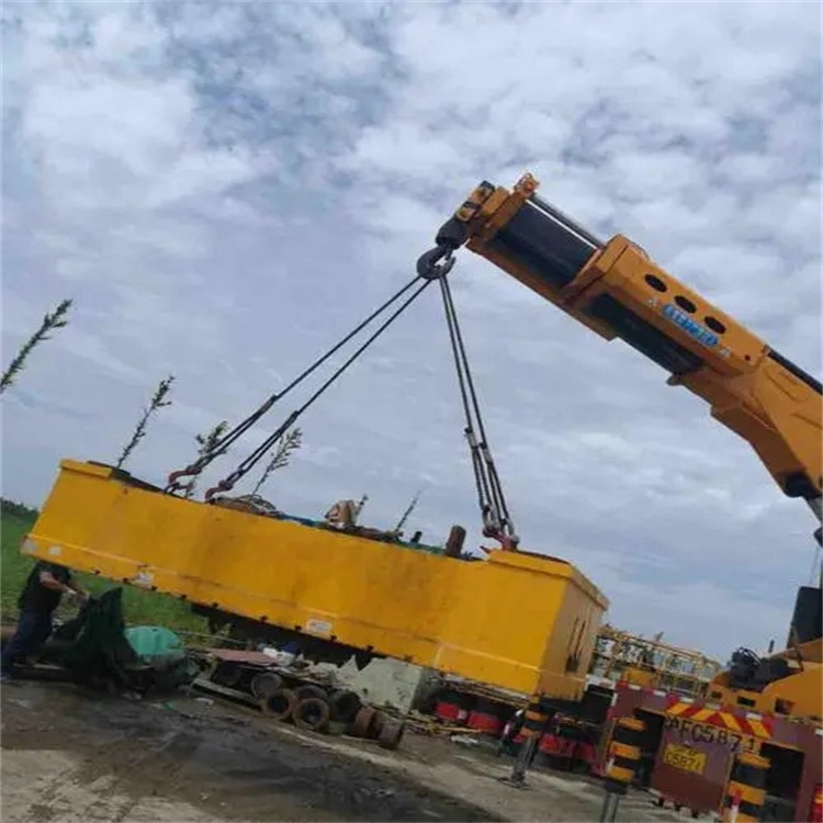 恩阳随车吊吊集装箱怎么吊