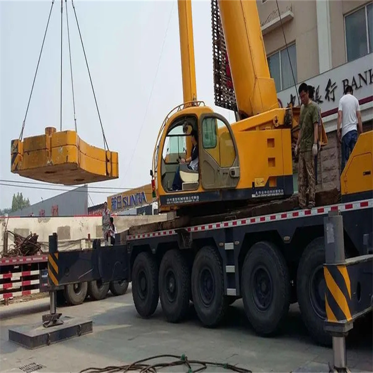 恩阳吊车怎么吊玻璃